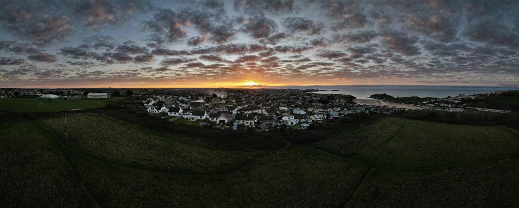 Sirens Sunset Peaceful Retreat With Stunning Sea Views, 5 Minutes From Porth Beach Bed & Breakfast Newquay  Exterior photo